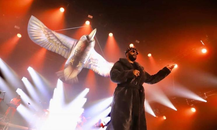 Fally Ipupa lors de son concert à AccorHotels Arena (Paris), le 28 février dernier.