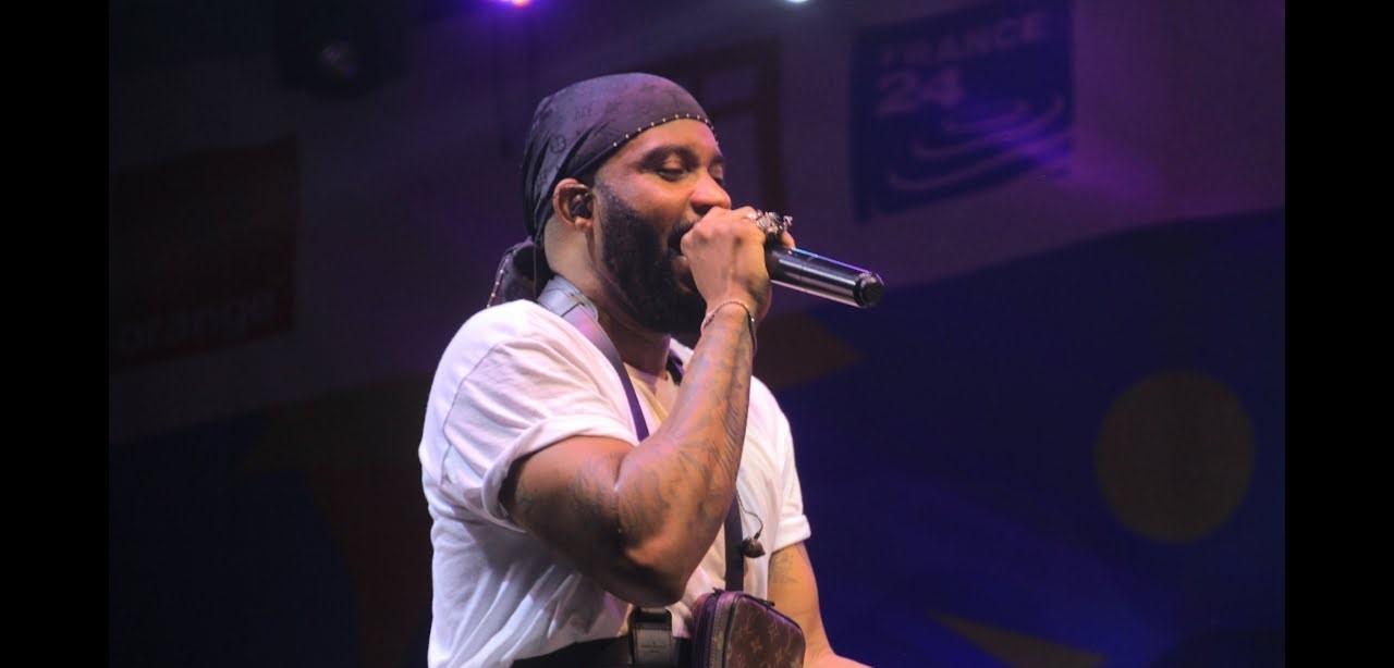 La star congolaise Fally Ipupa lors d'un concert.