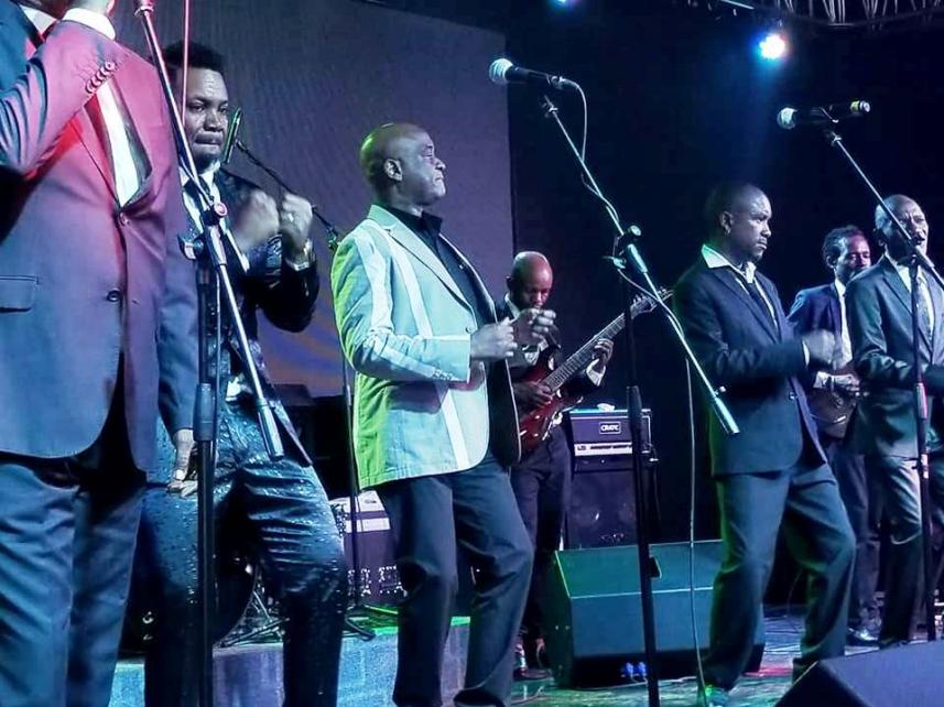 Zaïko Langa Langa lors d'un concert.