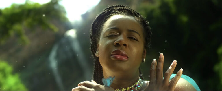 Capture YouTube de "Quand tu n'es pas là", le nouveau clip de Charlotte Dipanda.