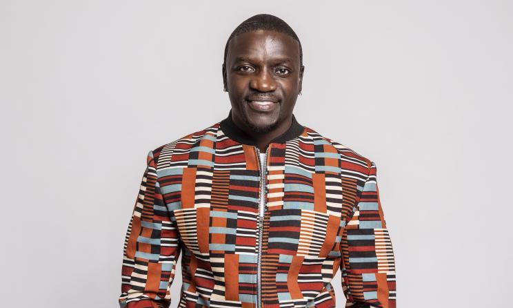 Akon.
