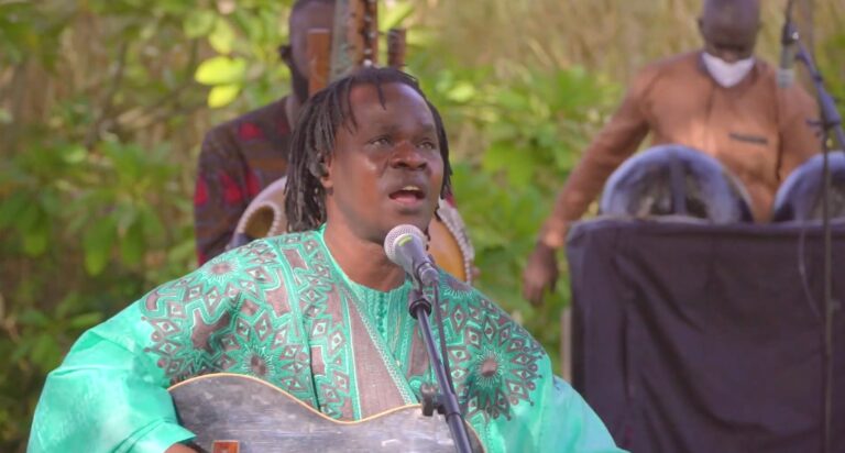 Baaba Maal (Photo) : laviesenegalaise.com
