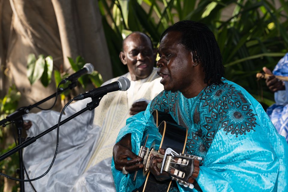La star sénégalaise Baaba Maal en concert chez l'ambassadeur d'Allemagne au Sénégal (Photo) : Facebook Goethe-Institut Sénégal.