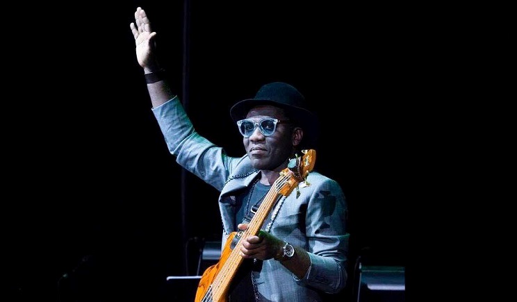 Richard Bona lors d'un concert. (Photo) : Facebook/Richard Bona.
