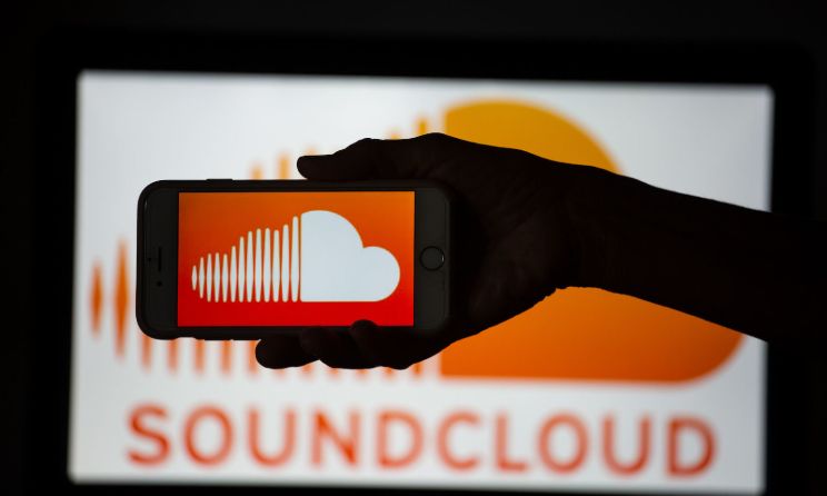 SoundCloud has inked a music-sharing deal with Snapchat.
