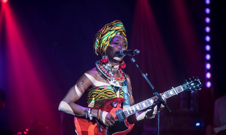 La chanteuse malienne Fatoumata Diawara lors d'un concert à Montréal, Québec, Canada. (Photo) : Facebook/Festival Nuits d'Afrique.