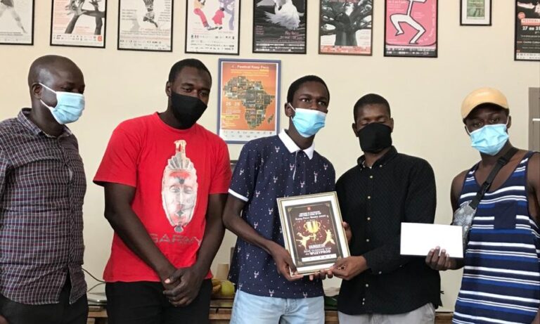 Remise du prix à WuzyProd.