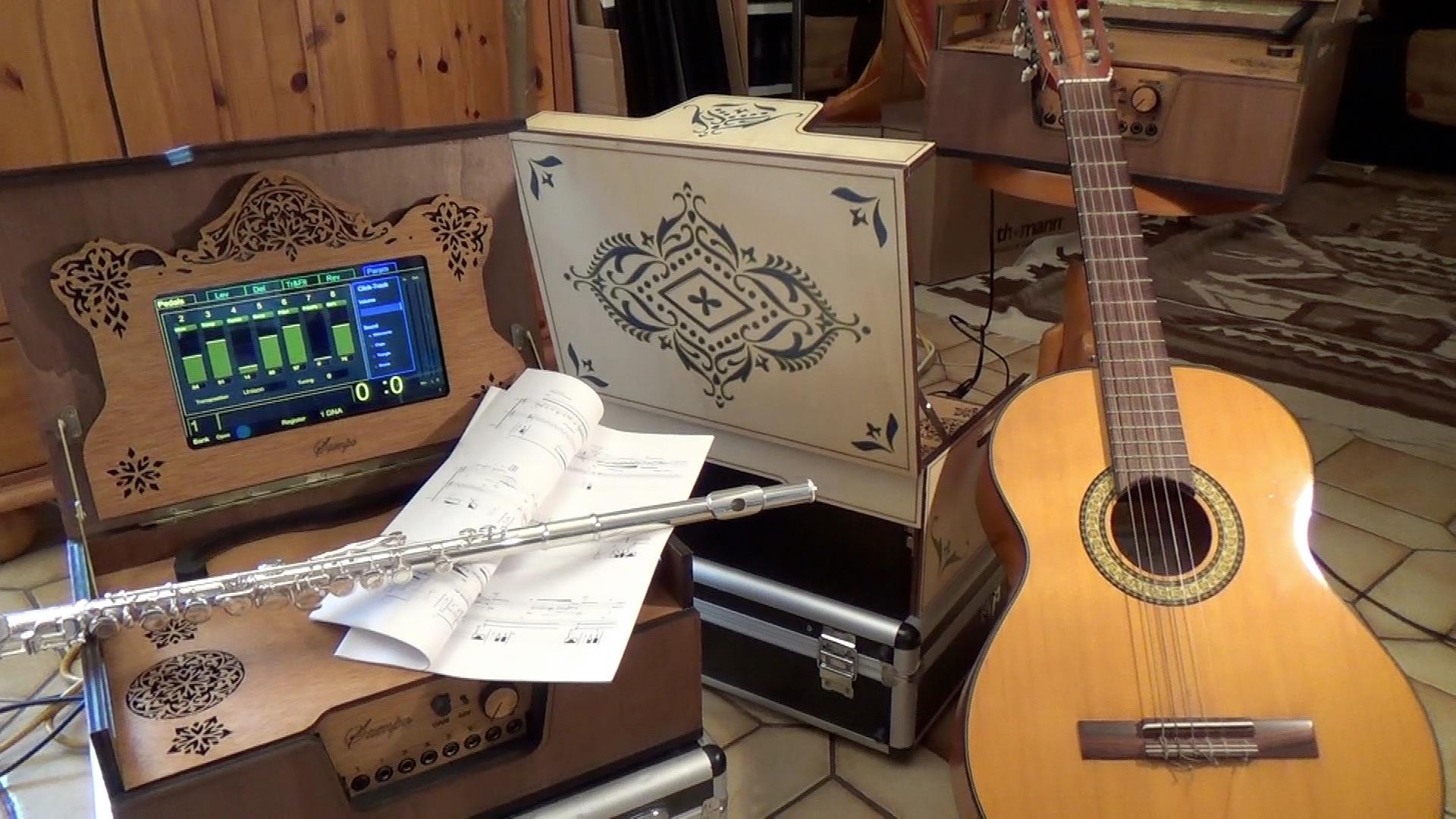 Un Sampo, une flûte et une guitare.