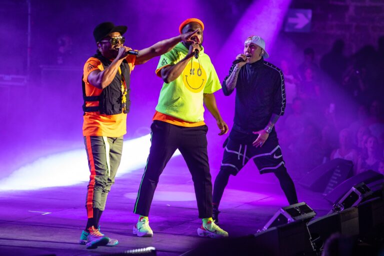 Ambiance sur la scène du Festival de Carcassonne (Photo) : Facebook Officiel.