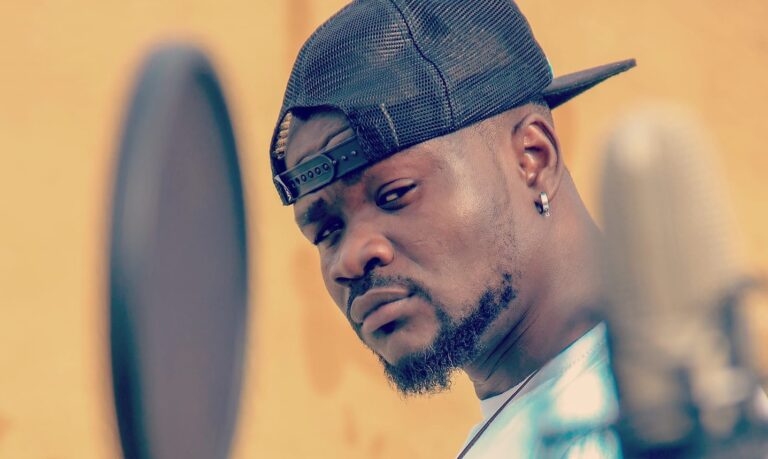 Defty rejoint Def Jam Recordings (Photo) : Facebook Officiel.