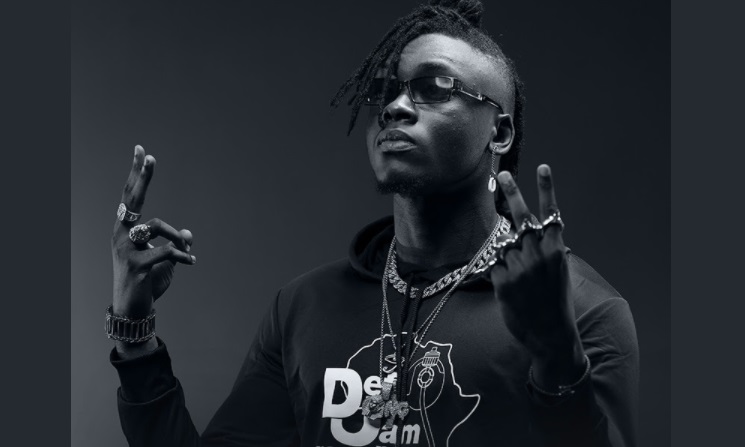 L'artiste ivoirien Himra signe chez Def Jam Recordings.