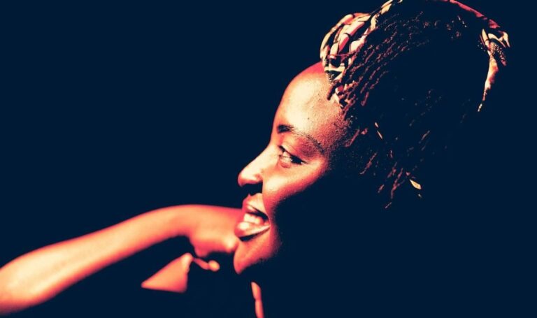 La chanteuse béninoise Koudy Fagbémi (Photo) : Facebook Officiel.