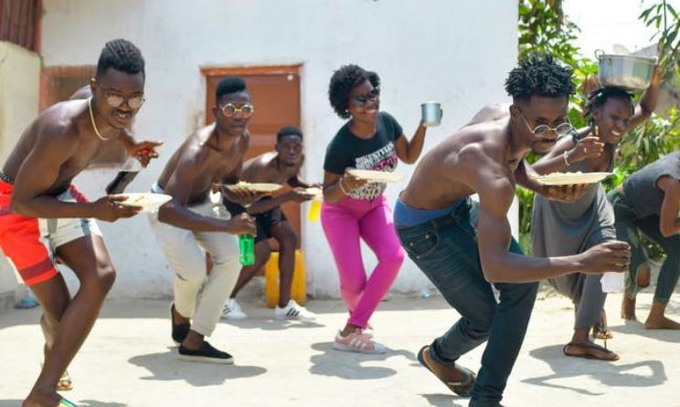 The submission deadline is 4 April. In the photo: Angolan dance troupe Fenómenos do Semba.