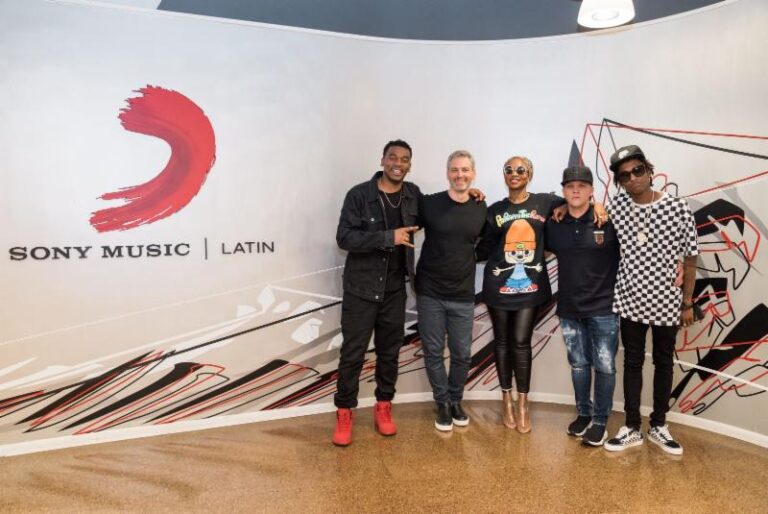 Sony Music recrute deux gestionnaires royalties. (Photo) : wowlarevista.com