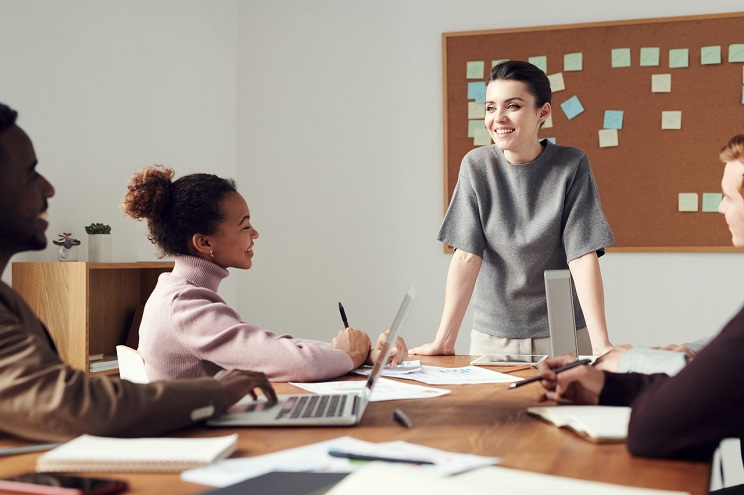 La Compagnie Nektar recrute un(e) administrateur (trice). (Photo) : fauxels/Pexels.