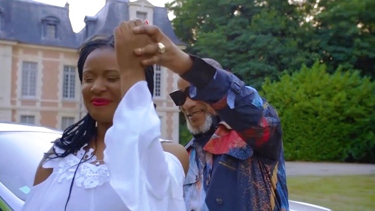 Koffi Olomidé et Charlotte Dipanda. (Capture YouTube).