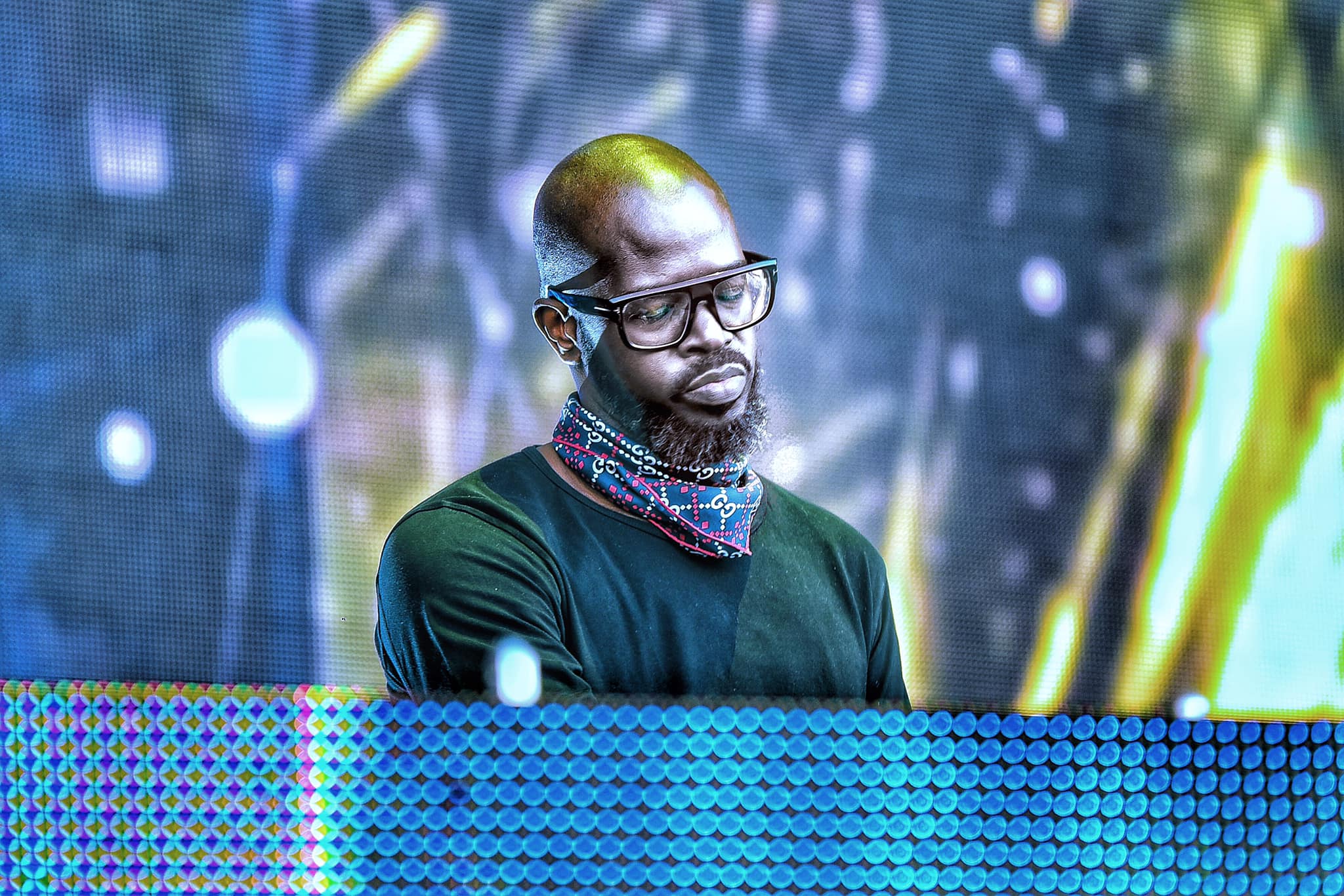 Le DJ sud-africain Black Coffee attendu en Egypte pour un concert événement .