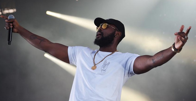 Damso lors d'un concert. (Source photo) : rapunchline.fr