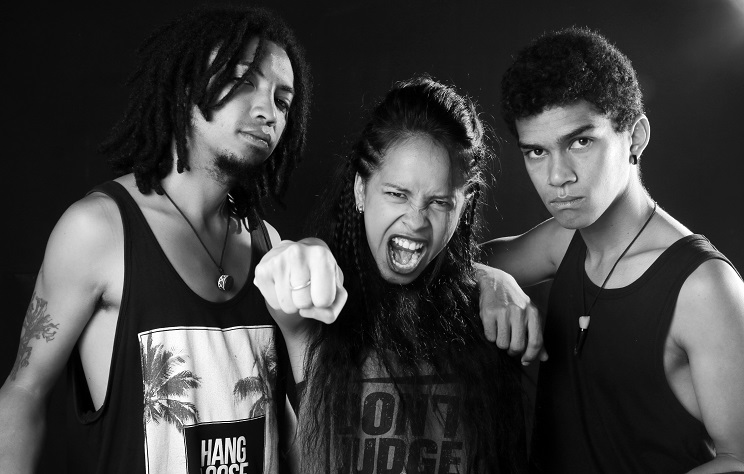 Le trio de rock malgache LohArano. Photo by LohArano team.