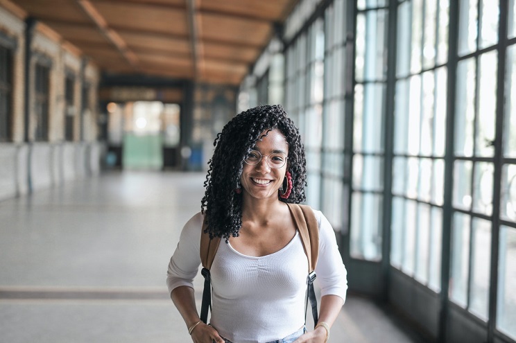 Le groupe TRACE recrute un(e) Alternant(e) Comptabilité Client. (Photo) : Andrea Piacquadio/Pexels.
