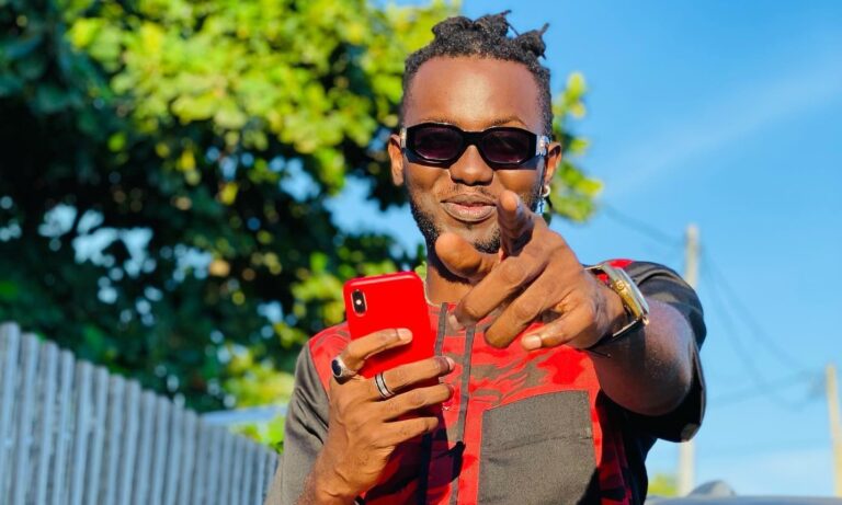 L'artiste congolais Young Ace Wayé, lauréat du Prix Découvertes RFI 2020 (Photo) : Facebook Officiel.
