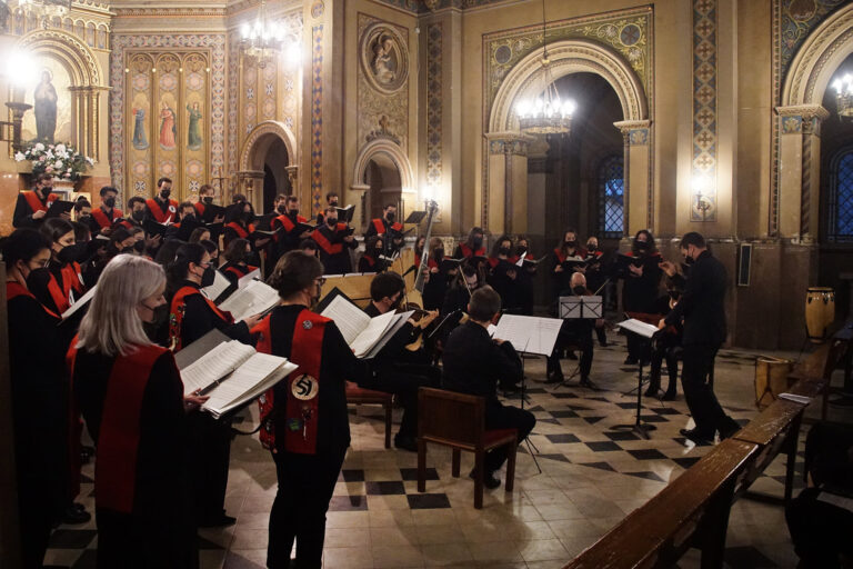 Sant Yago University Choir. Photo: Facebook