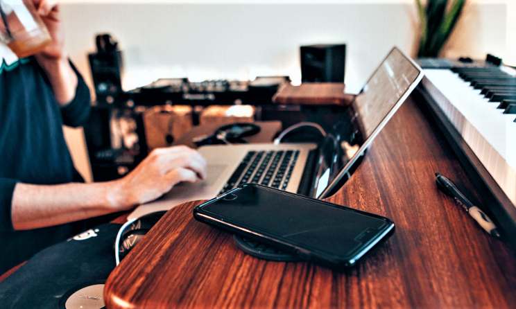 The report suggests artists can monetise 10 times more on Twitch than on music streaming platforms.