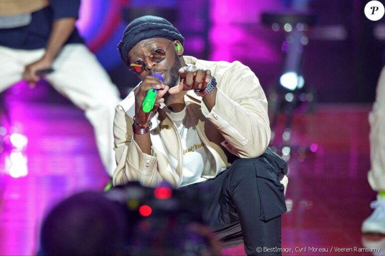 Dadju sur scène (Photo) : BestImage, Cyril Moreau/ Veeren Ramzamy