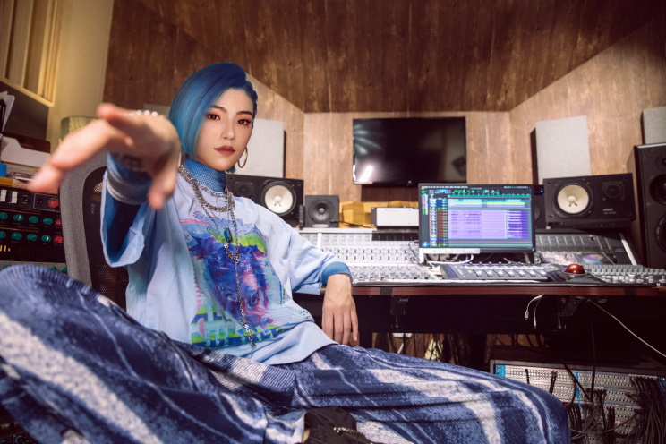 Ha Jiang, un artiste virtuel signe un contrat d'enregistrement