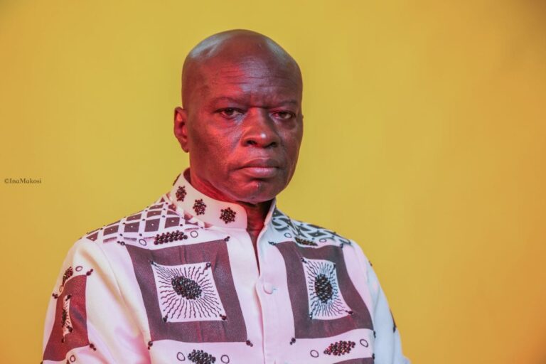 Omar Pène (Photo) : Ina Makosi.