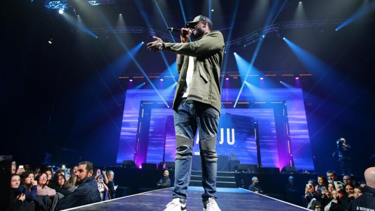 (Photo) : Dadju sur scène - lavoixdunord.fr