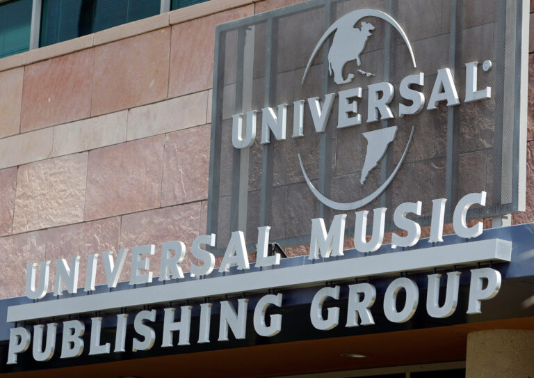 (Photo) : Universal Music Publishing recrute un(e)  gestionnaire suivi des droits d'auteurs.