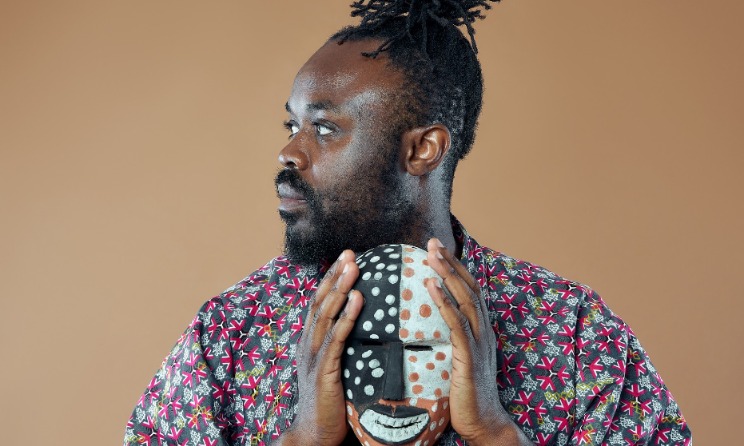 The album cover is a traditional Congolese mask that symbolises beauty and strength. In the photo: Batila. Photo: Daron Bandeira