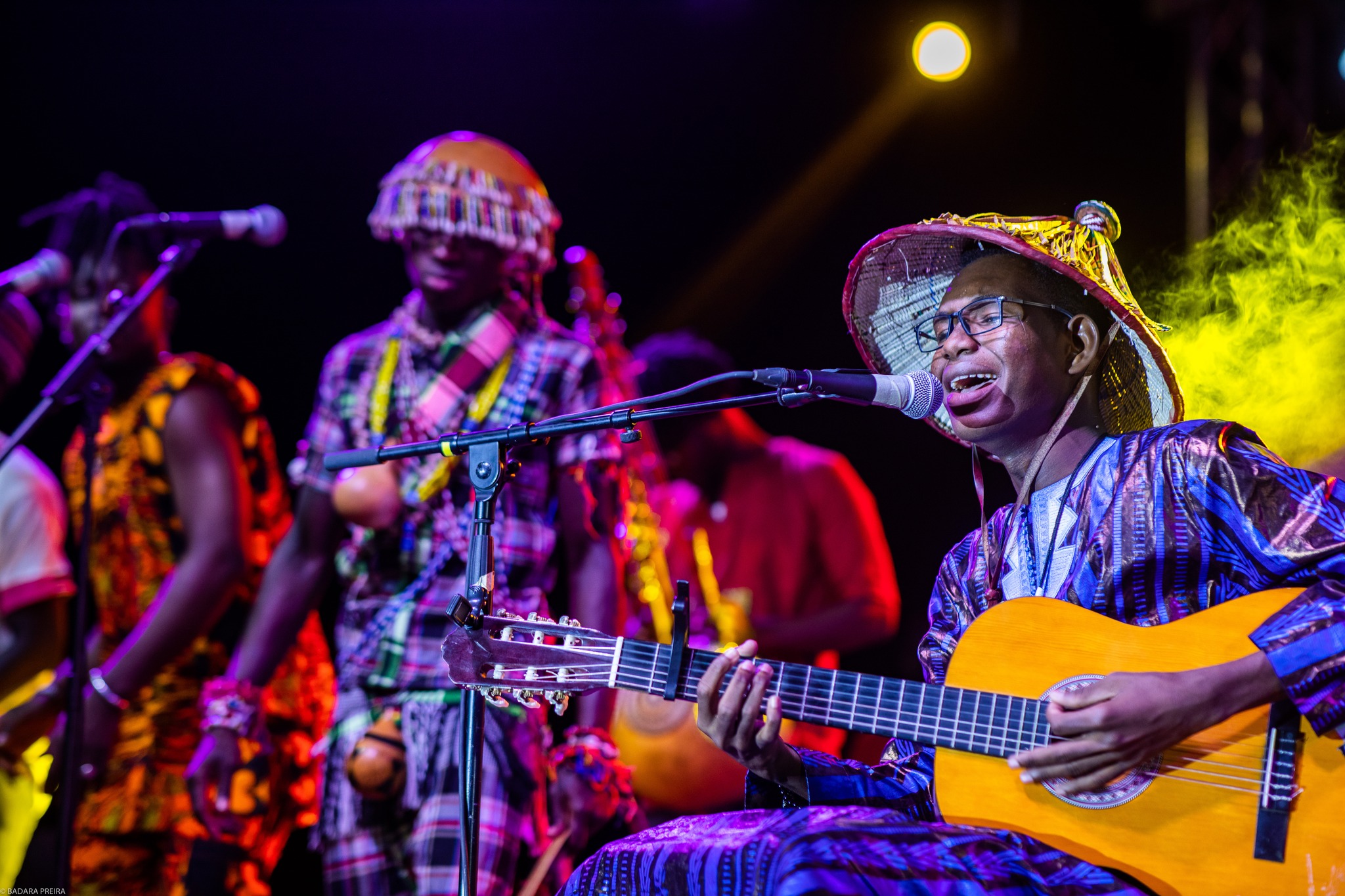 (Photo) : Omar Fouta sur la scène des Blues du Fleuve 2021 - Badara Preira.