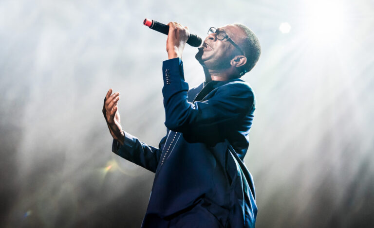 (Photo) : Youssou N'Dour sur scène - trueafrica.co.