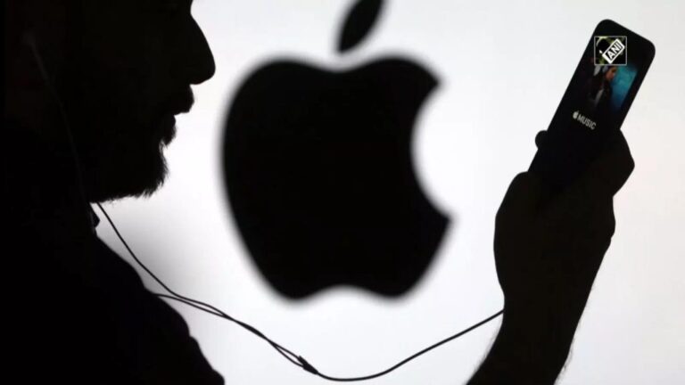 Apple’s free trial period is now in line with other major music streaming platforms.