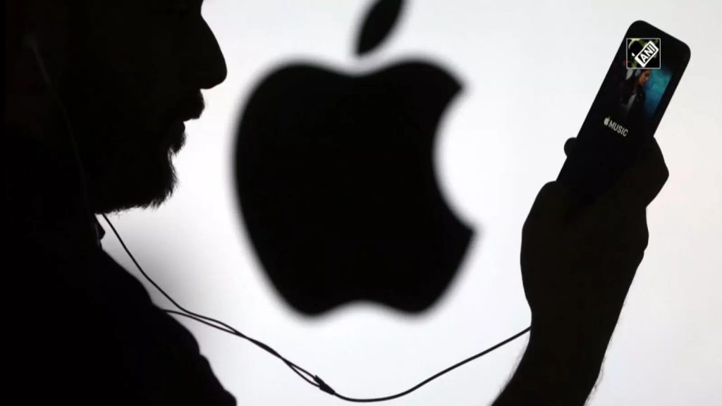 Apple’s free trial period is now in line with other major music streaming platforms.