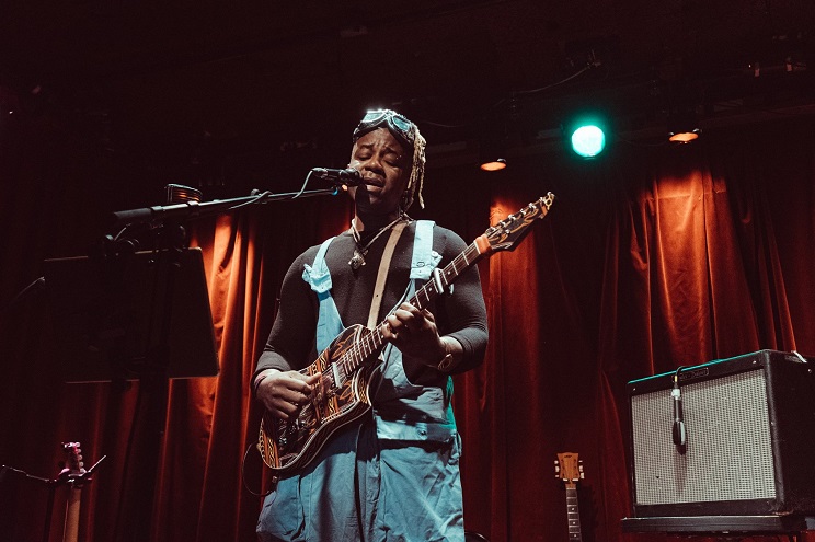 L'artiste camerounais Blick Bassy au Festival M Pour Montréal 2019. (Photo) : Facebook/MPourMontreal