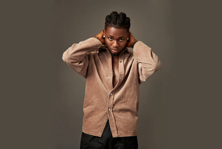 (Photo) : le chanteur nigérian Omah Lay.