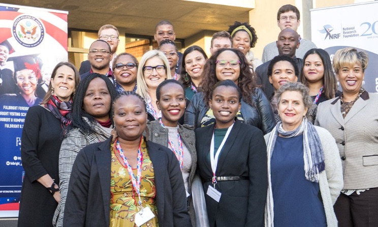 The submission deadline is 1 May. In the photo: Previous Fulbright scholarship beneficiaries.