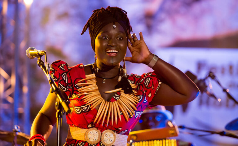 (Photo) : la chanteuse sénégalaise Marina Siga, participante à l'édition 2021 du FIGAS - Patrick Denis Photographe.