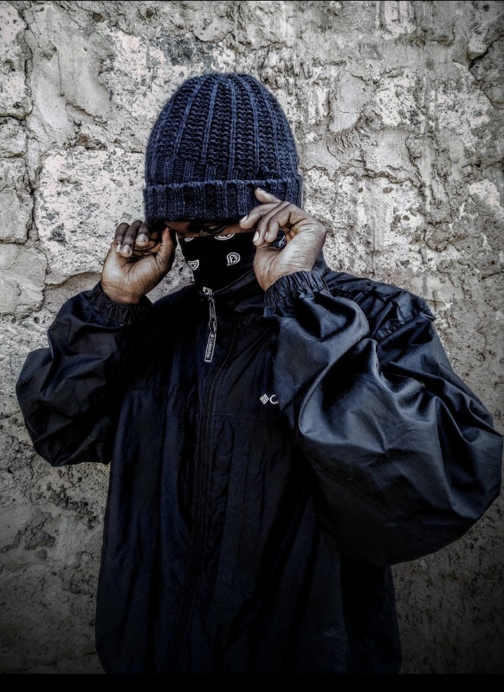 Abdul at a photo shoot preparation