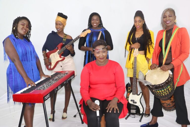 (Photo) : l'Orchestre Jigeen Ni du Sénégal.