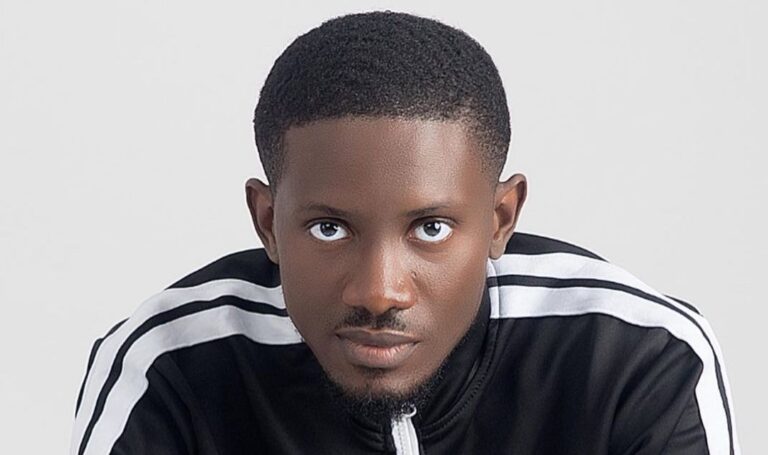 (Photo) : le rappeur nigérian Fecko, lauréat de la saison 1 de The Mic: Africa.