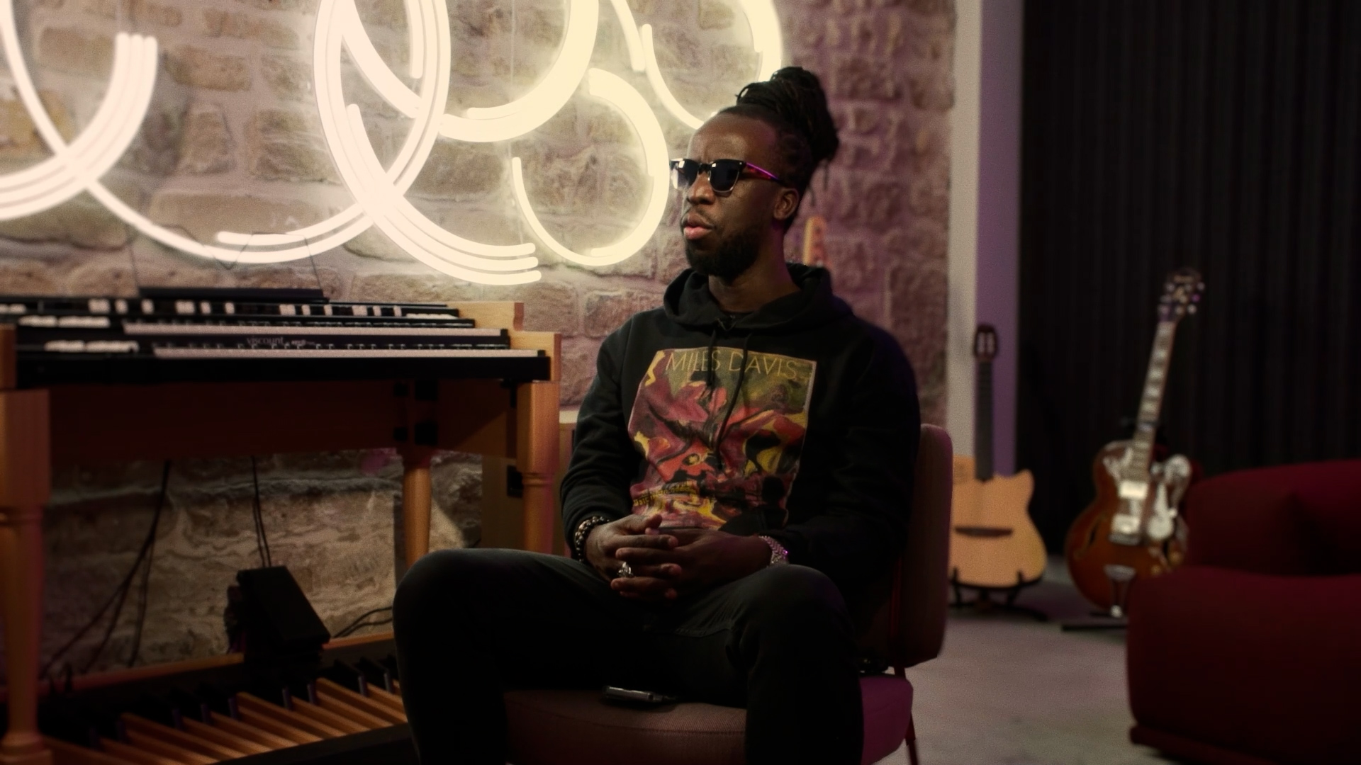 (Photo) : Youssoupha en interview pour le programme Spotify : Music That Moves.