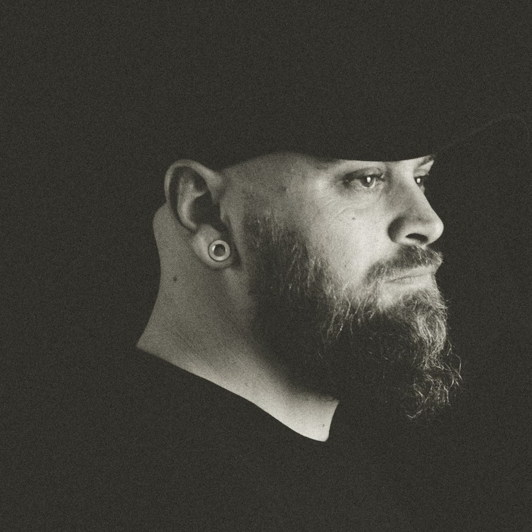 Gareth James