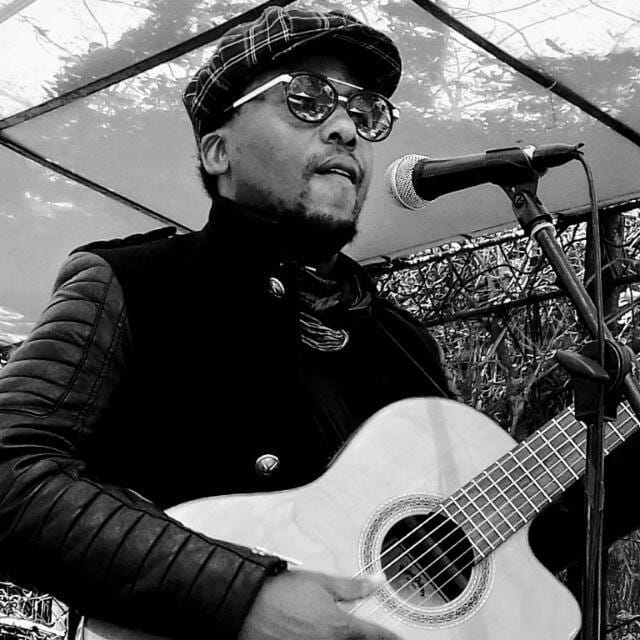 Velaphi Live