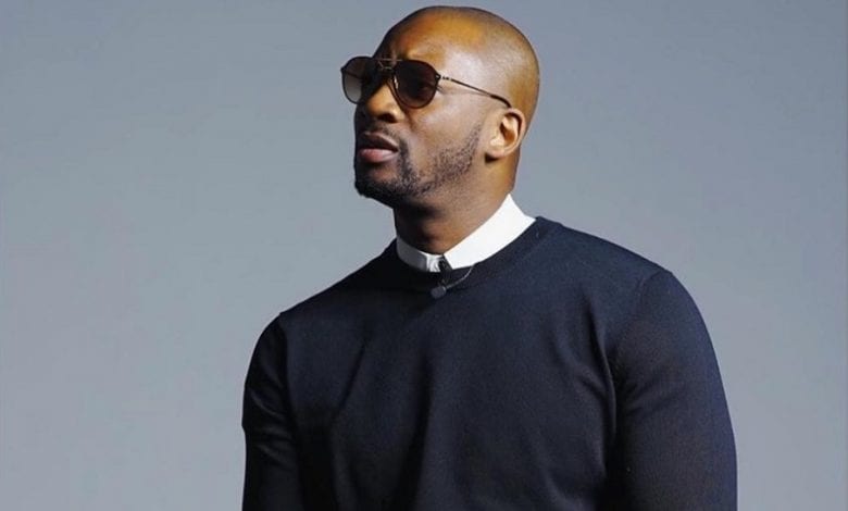 (Photo) : le chanteur Singuila.