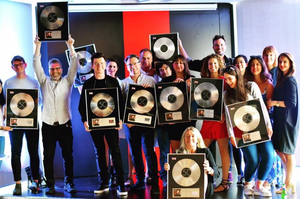 (Photo) : BMG recrute pour un stage à son service synchronisation & copyright.