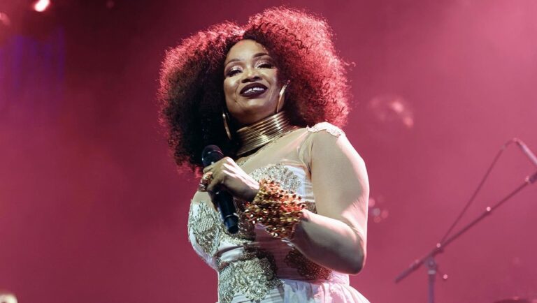 (Photo) : la chanteuse malienne Oumou Sangaré.
